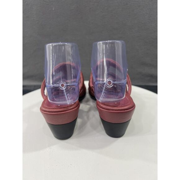 Clarks Strappy Slip On Sandals Women Size 7 Rose Mauve Leather Low Heel Comfort - Picture 13 of 15